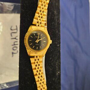 Lindenwold Quartz Gold toned Band, Black Face watch